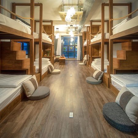 Della Boutique Hotel Хошимин Экстерьер фото