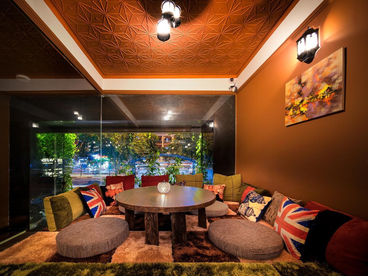 Della Boutique Hotel Хошимин Экстерьер фото