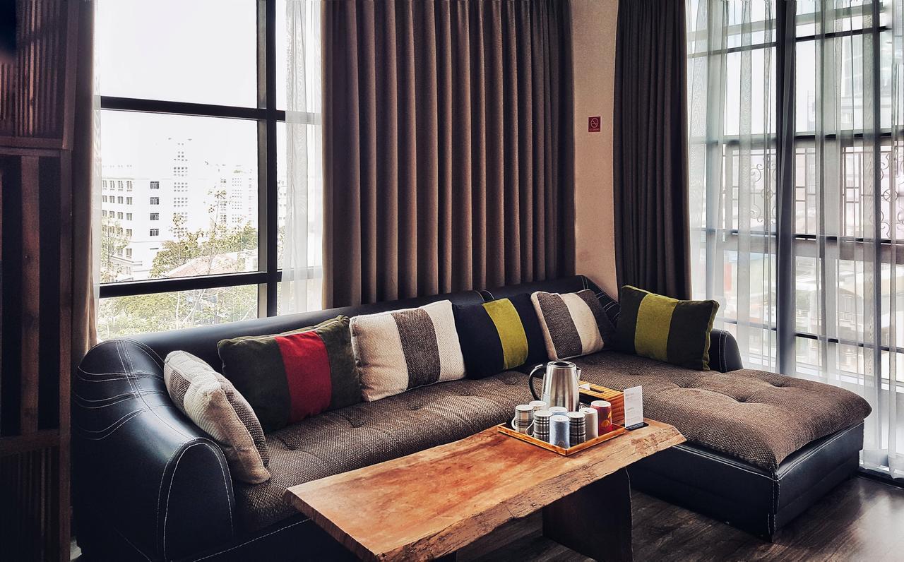 Della Boutique Hotel Хошимин Экстерьер фото