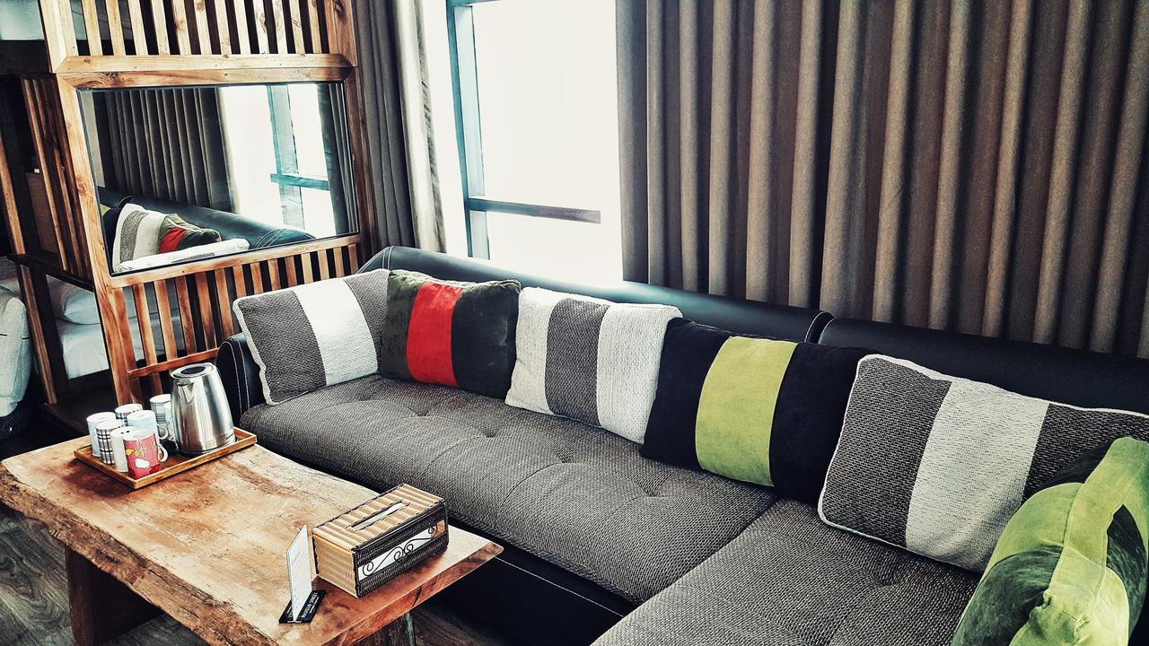 Della Boutique Hotel Хошимин Экстерьер фото